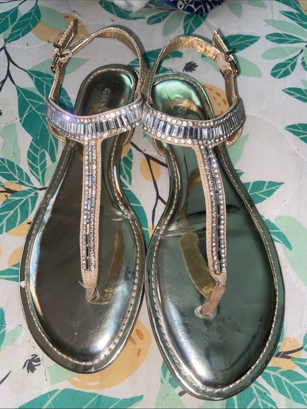 FABULOUS GOLD BLING SANDALS Gianni Bini Gold Flat SO SHINY!!!